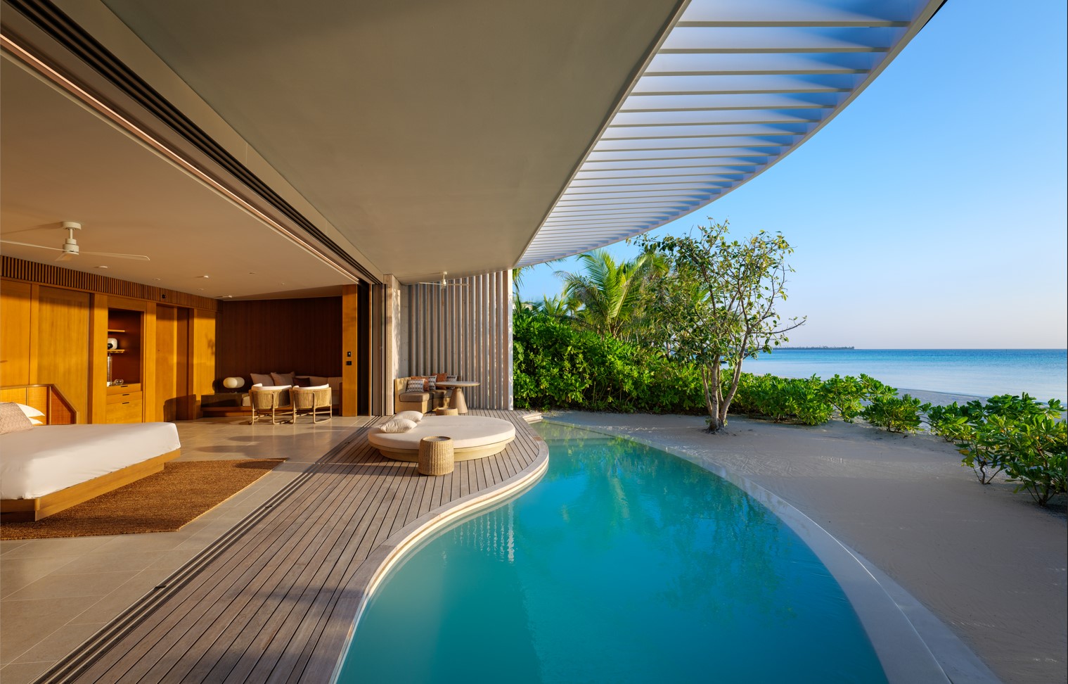 Ritz-Carlton Maldives, Island Villa, Internal view